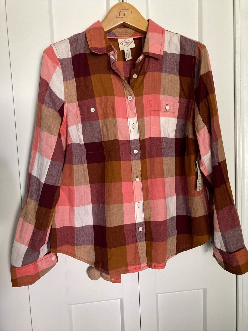 St. John’s Bay NWT Plaid Button-Up Shirt in Pink, Rust & Burgundy Petite Medium